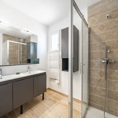 Spacious House With Terrace And Garden Ξενοδοχείο 4*